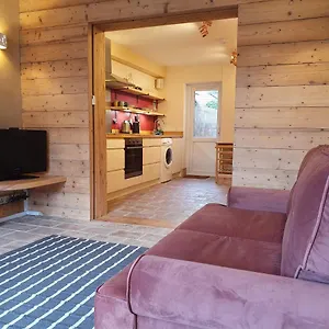 The Little Luckwell By Cliftonvalley Apartment