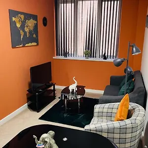 Stylish 2 Bed City Apartment